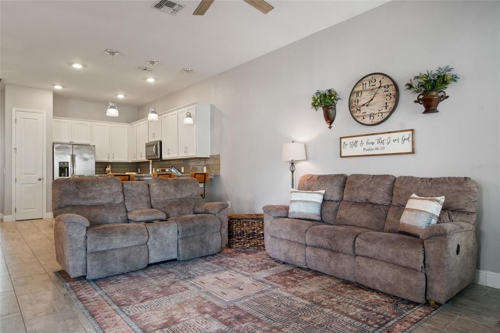 For Sale: $525,000 (3 beds, 2 baths, 2152 Square Feet)