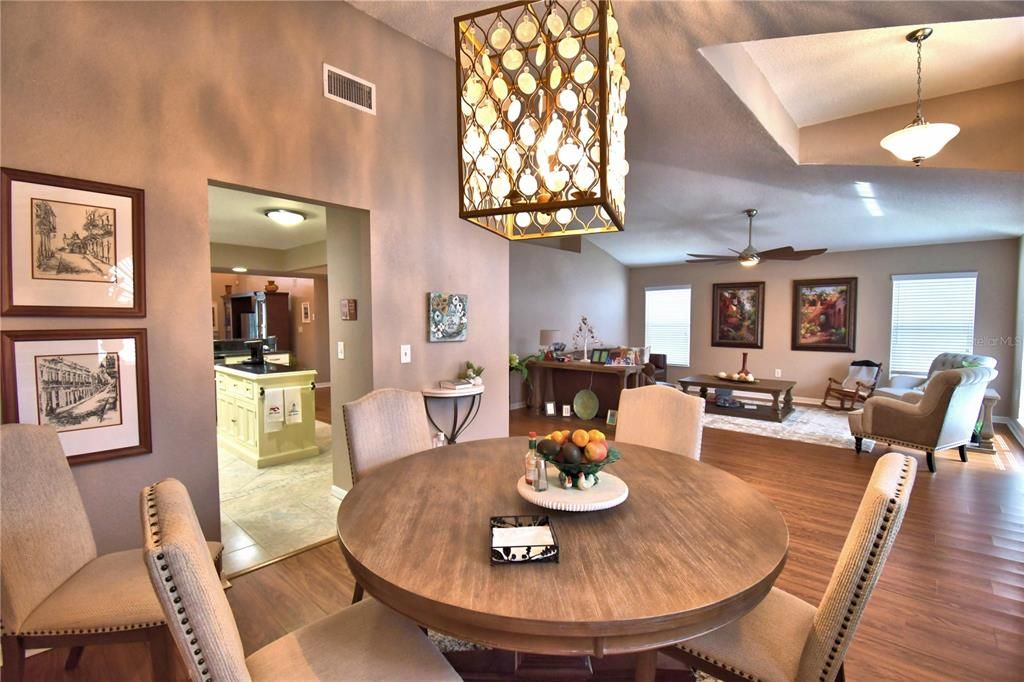 For Sale: $375,000 (3 beds, 2 baths, 2022 Square Feet)