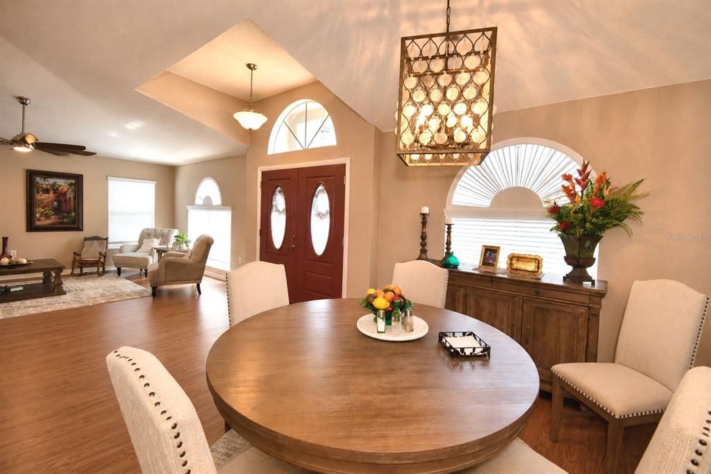 For Sale: $375,000 (3 beds, 2 baths, 2022 Square Feet)