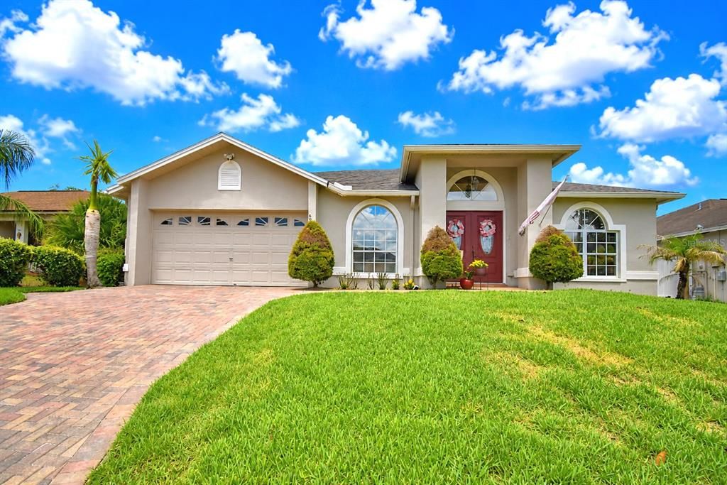 For Sale: $375,000 (3 beds, 2 baths, 2022 Square Feet)
