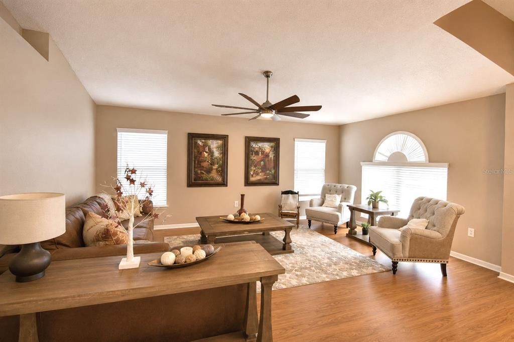 For Sale: $375,000 (3 beds, 2 baths, 2022 Square Feet)