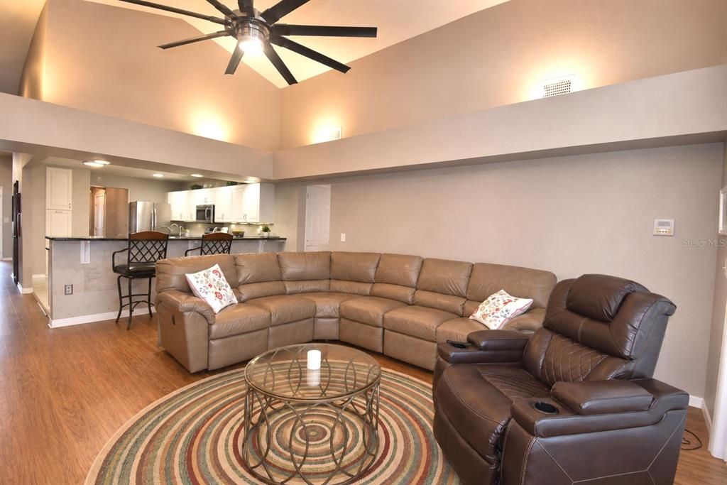 For Sale: $375,000 (3 beds, 2 baths, 2022 Square Feet)