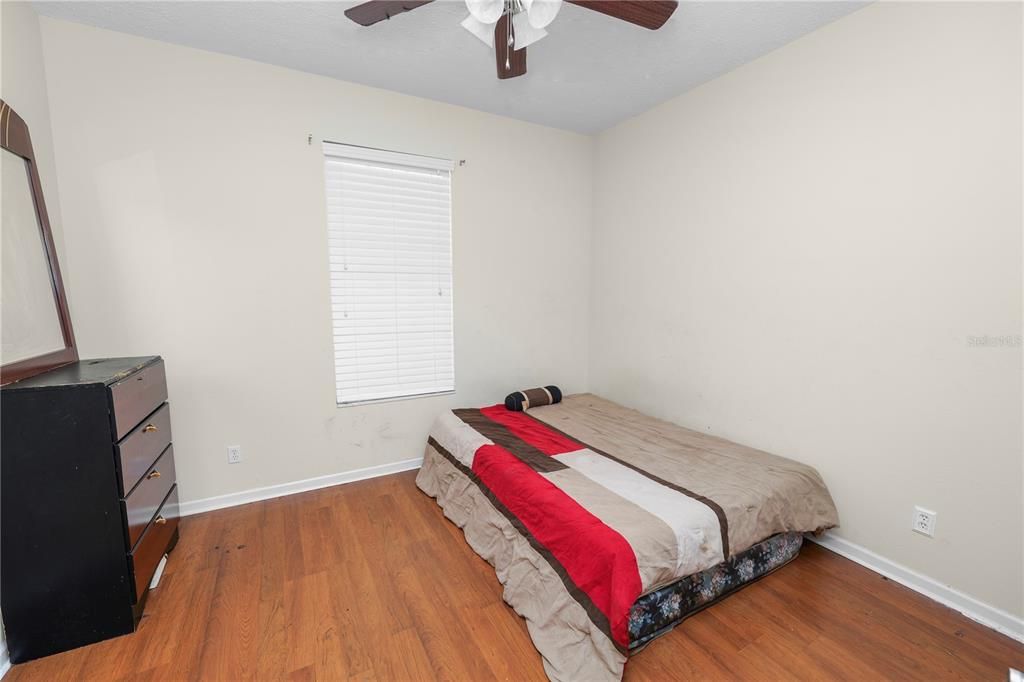 En Venta: $255,000 (3 camas, 2 baños, 1568 Pies cuadrados)