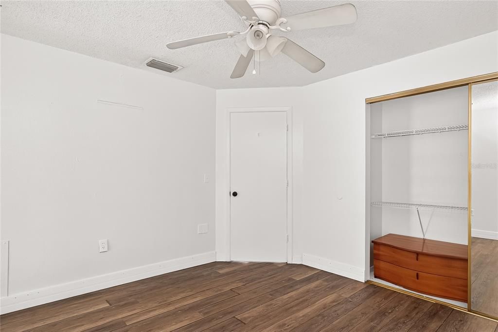 En Venta: $219,900 (2 camas, 1 baños, 806 Pies cuadrados)