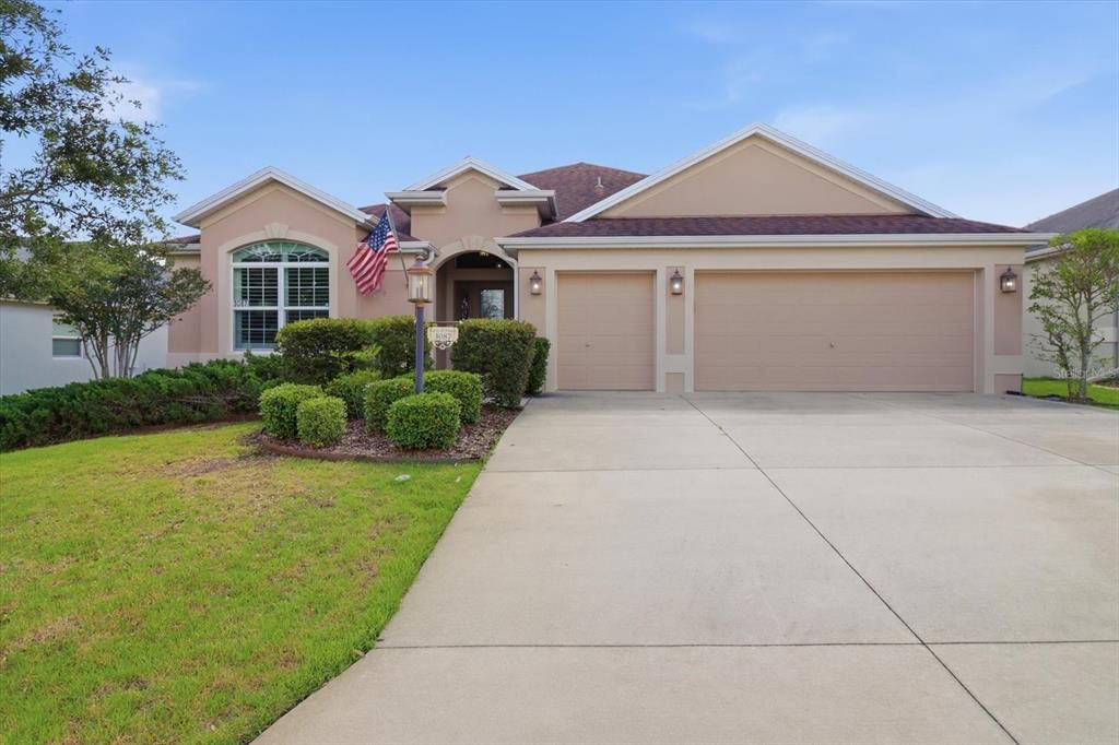 For Sale: $499,000 (3 beds, 2 baths, 2046 Square Feet)