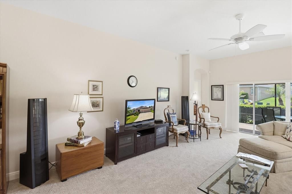 For Sale: $499,000 (3 beds, 2 baths, 2046 Square Feet)