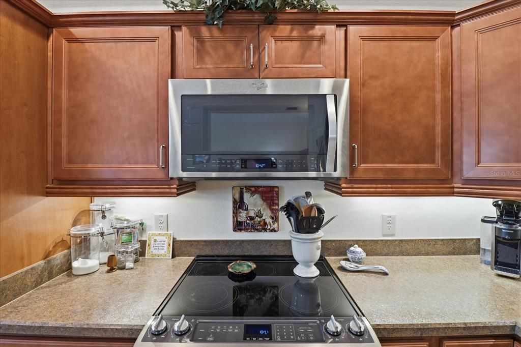 For Sale: $499,000 (3 beds, 2 baths, 2046 Square Feet)