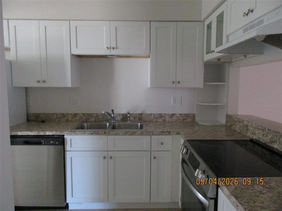 For Rent: $1,750 (2 beds, 2 baths, 991 Square Feet)