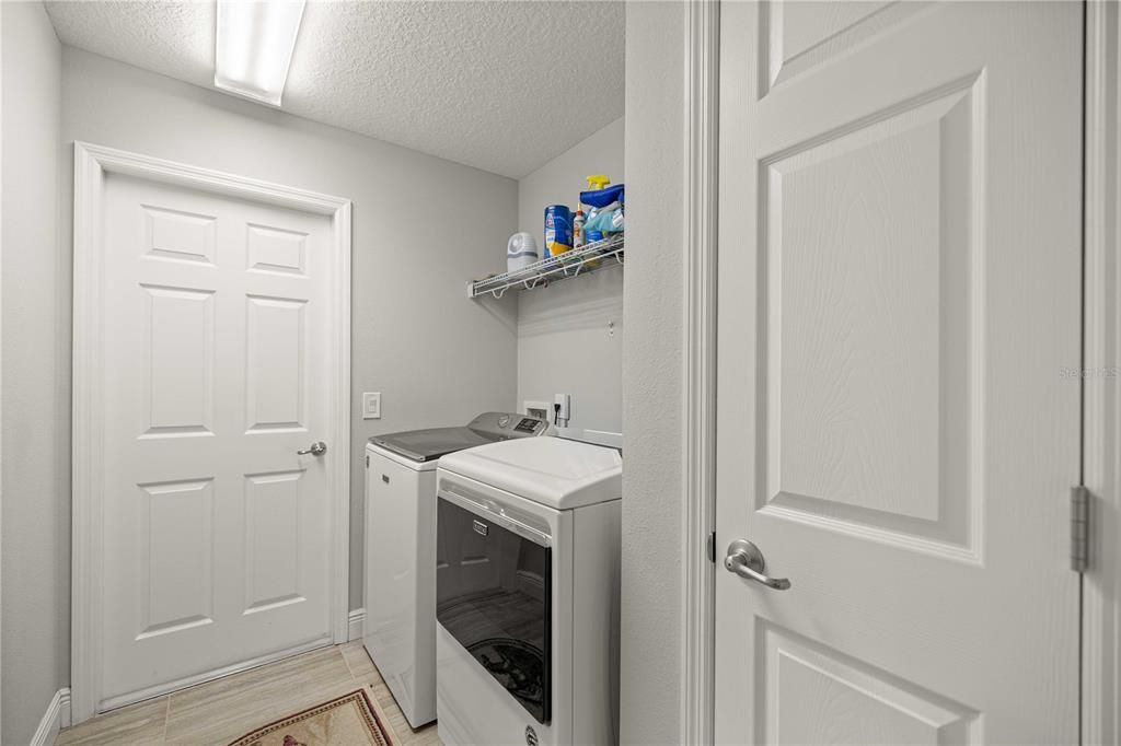 For Sale: $349,900 (3 beds, 2 baths, 1417 Square Feet)
