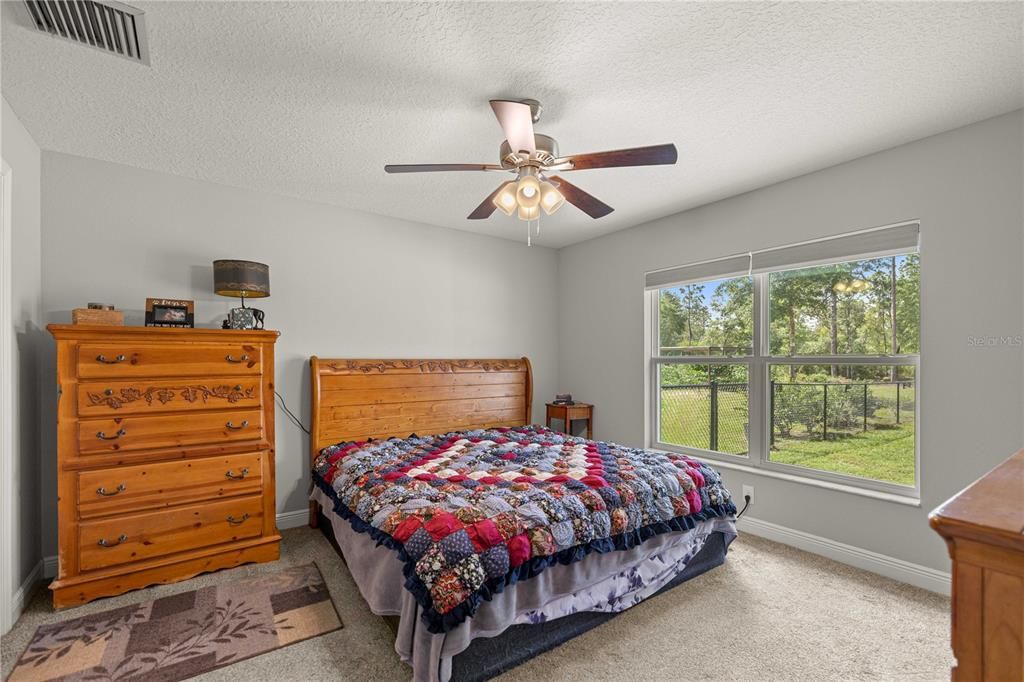 For Sale: $349,900 (3 beds, 2 baths, 1417 Square Feet)