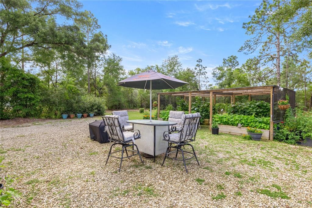 For Sale: $349,900 (3 beds, 2 baths, 1417 Square Feet)