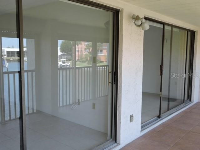 For Sale: $189,900 (2 beds, 2 baths, 1089 Square Feet)