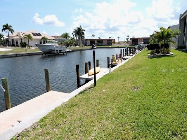 For Sale: $189,900 (2 beds, 2 baths, 1089 Square Feet)