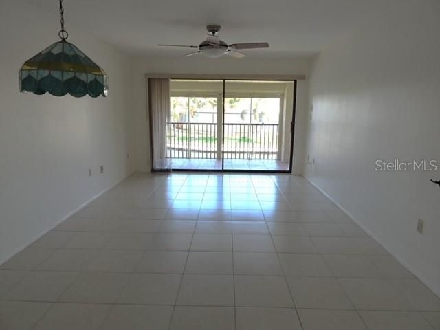 For Sale: $189,900 (2 beds, 2 baths, 1089 Square Feet)