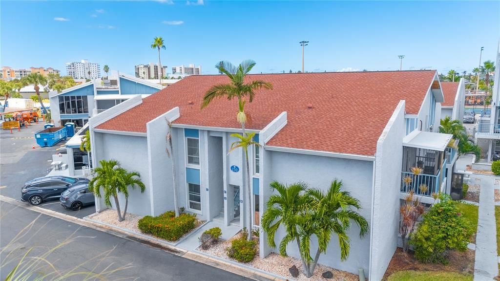 For Sale: $349,900 (2 beds, 1 baths, 750 Square Feet)