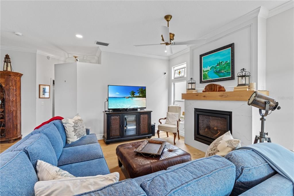 For Sale: $549,999 (3 beds, 2 baths, 1645 Square Feet)