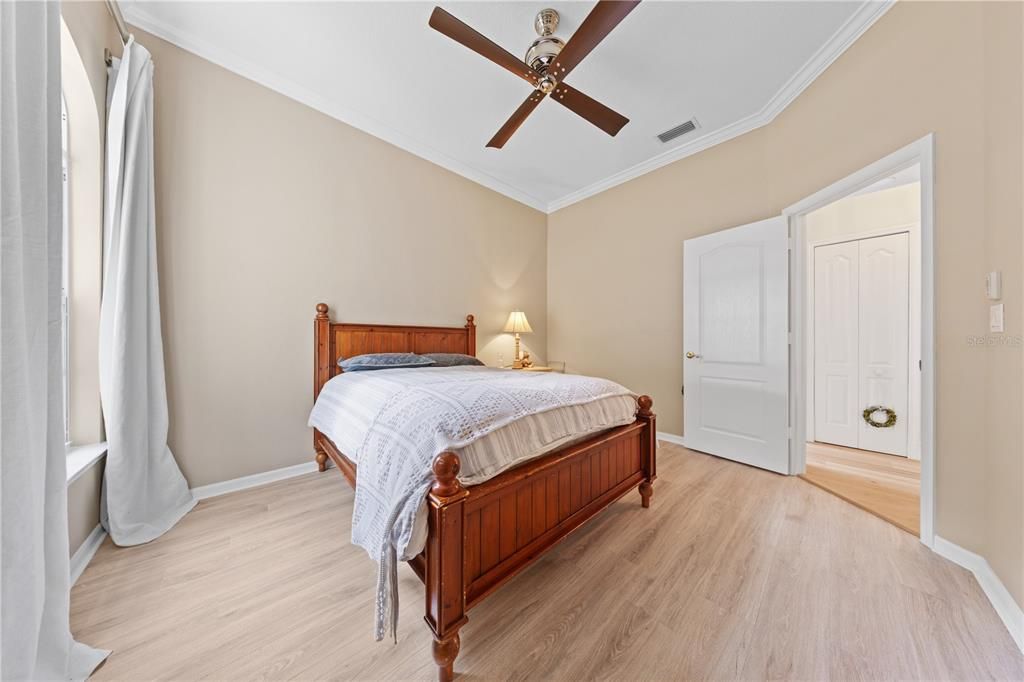For Sale: $549,999 (3 beds, 2 baths, 1645 Square Feet)