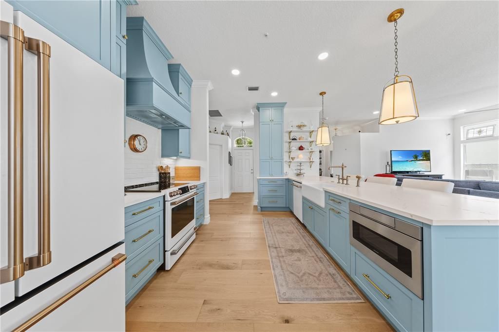 For Sale: $549,999 (3 beds, 2 baths, 1645 Square Feet)
