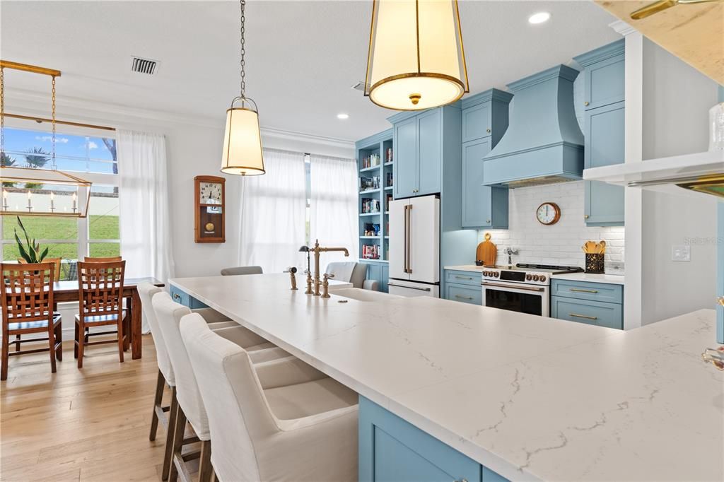 For Sale: $549,999 (3 beds, 2 baths, 1645 Square Feet)