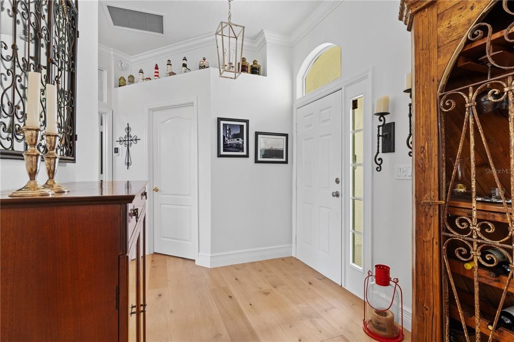 For Sale: $549,999 (3 beds, 2 baths, 1645 Square Feet)
