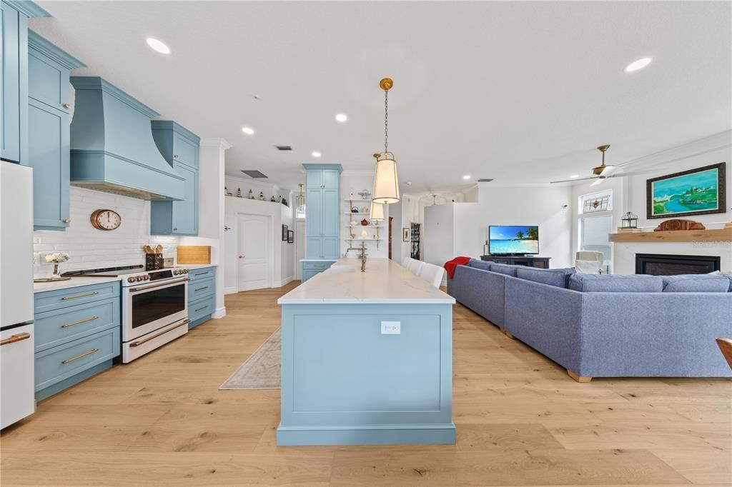 For Sale: $549,999 (3 beds, 2 baths, 1645 Square Feet)