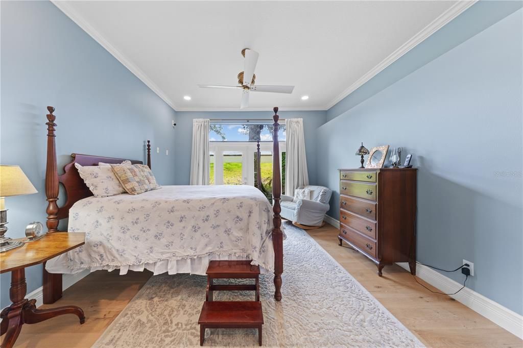 For Sale: $549,999 (3 beds, 2 baths, 1645 Square Feet)