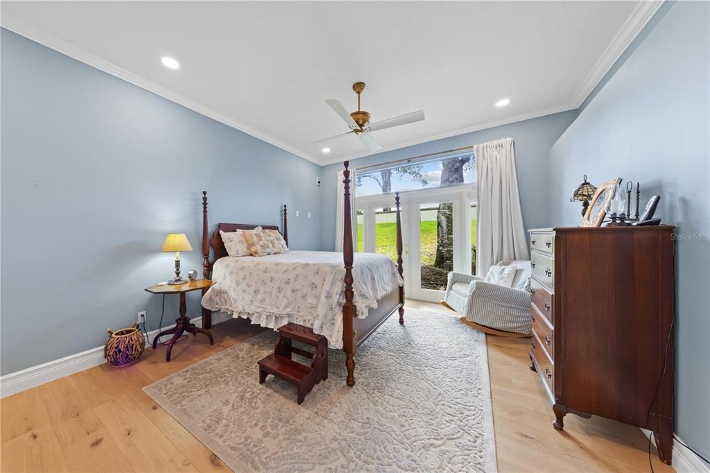 For Sale: $549,999 (3 beds, 2 baths, 1645 Square Feet)