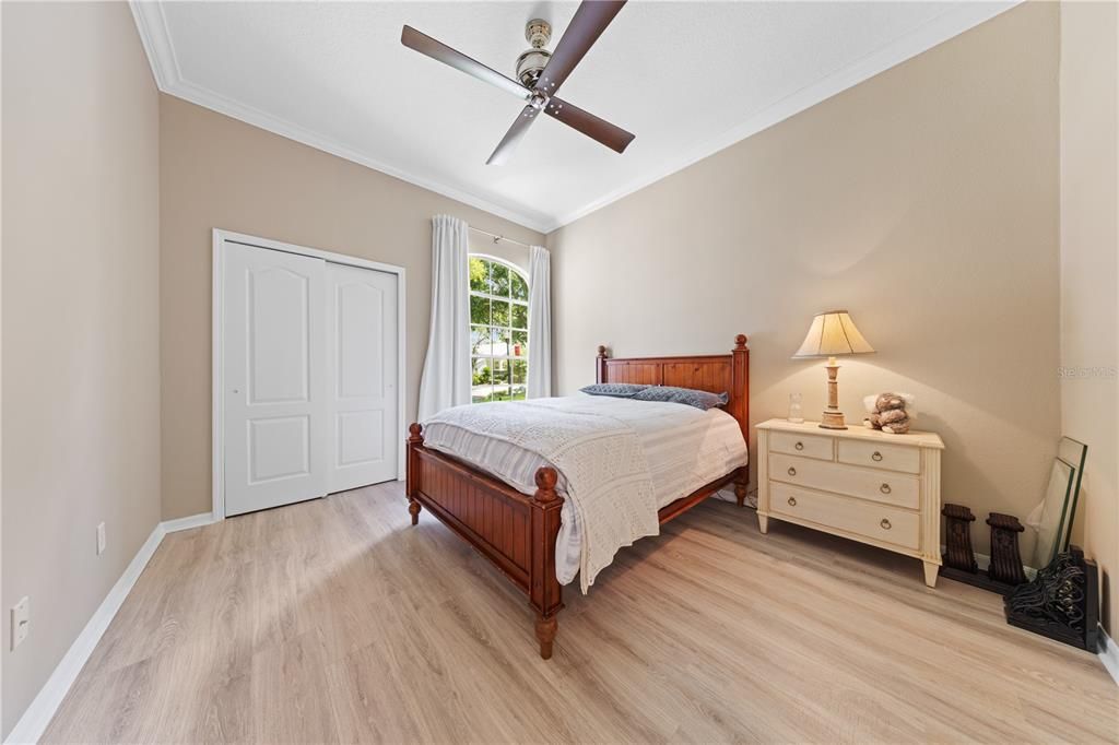 For Sale: $549,999 (3 beds, 2 baths, 1645 Square Feet)