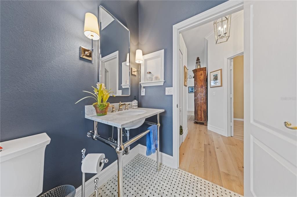 For Sale: $549,999 (3 beds, 2 baths, 1645 Square Feet)