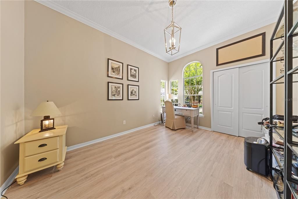 For Sale: $549,999 (3 beds, 2 baths, 1645 Square Feet)
