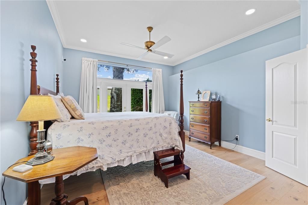 For Sale: $549,999 (3 beds, 2 baths, 1645 Square Feet)