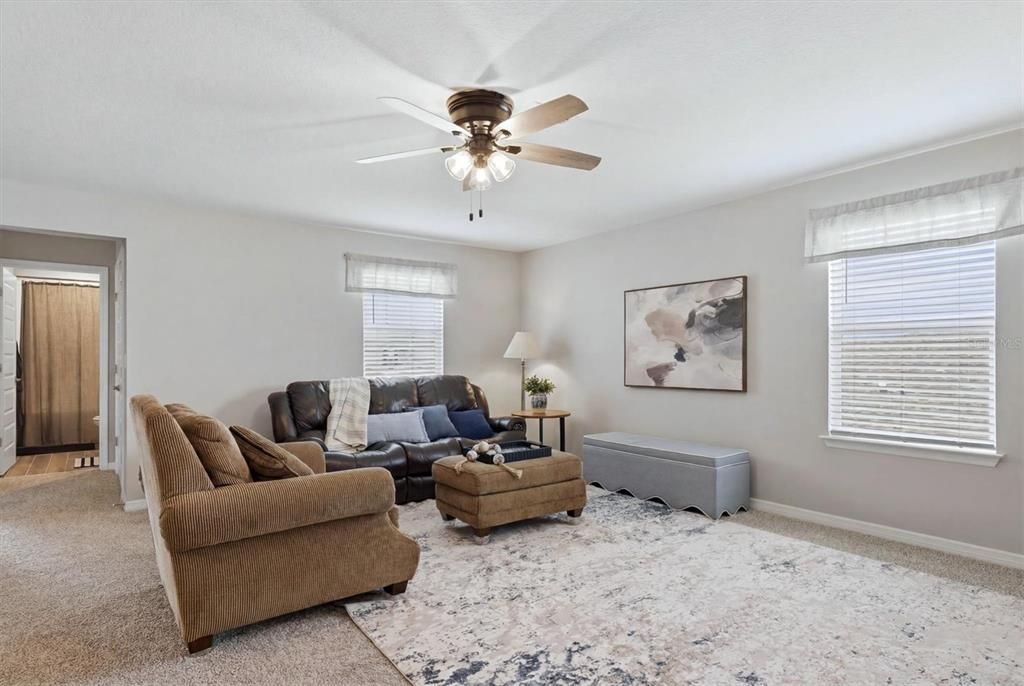 For Sale: $615,000 (5 beds, 4 baths, 3804 Square Feet)