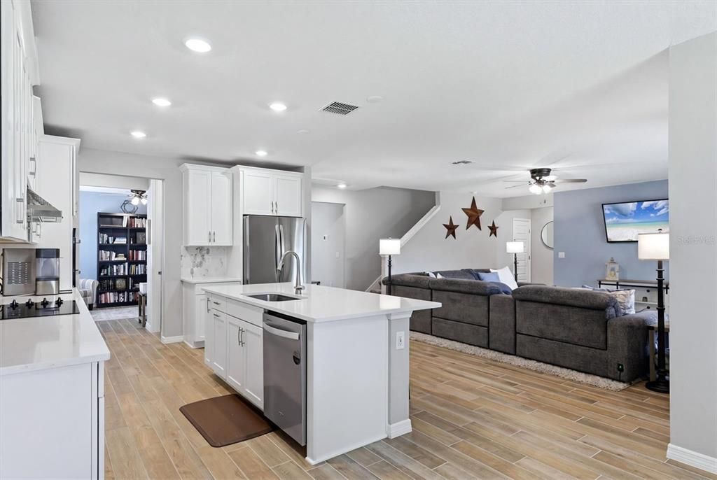 For Sale: $615,000 (5 beds, 4 baths, 3804 Square Feet)