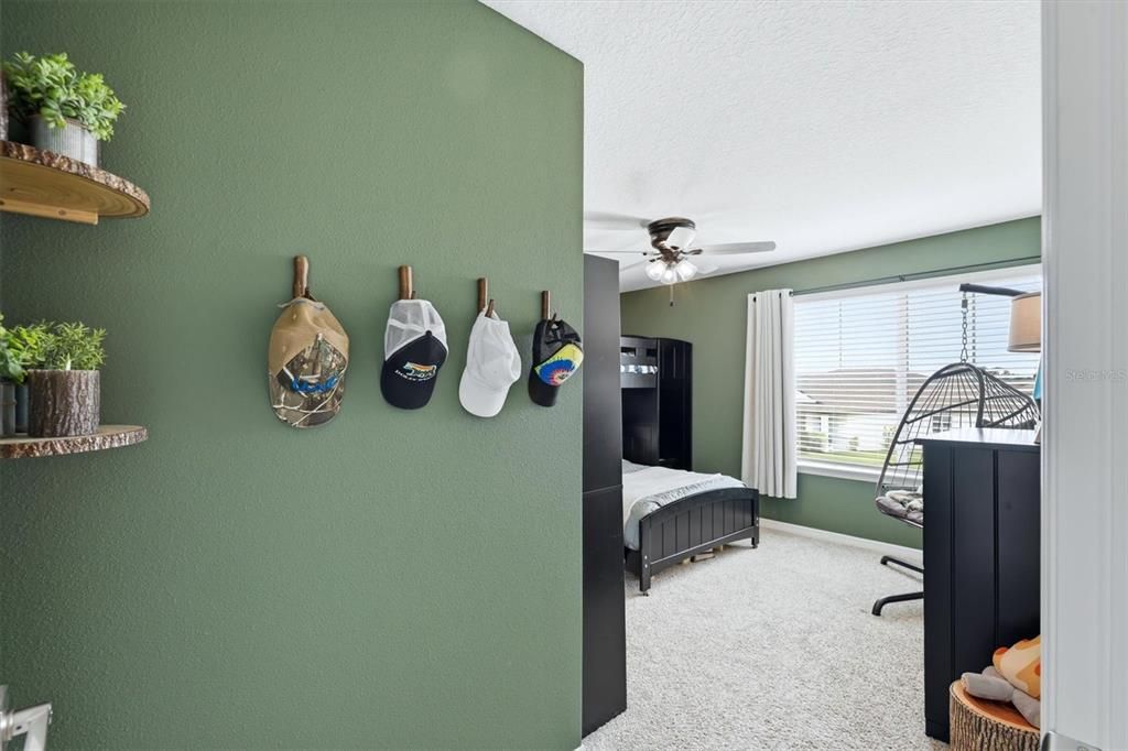 For Sale: $615,000 (5 beds, 4 baths, 3804 Square Feet)