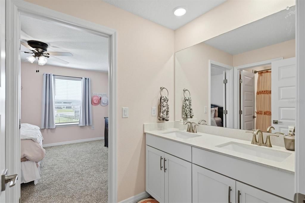 For Sale: $615,000 (5 beds, 4 baths, 3804 Square Feet)
