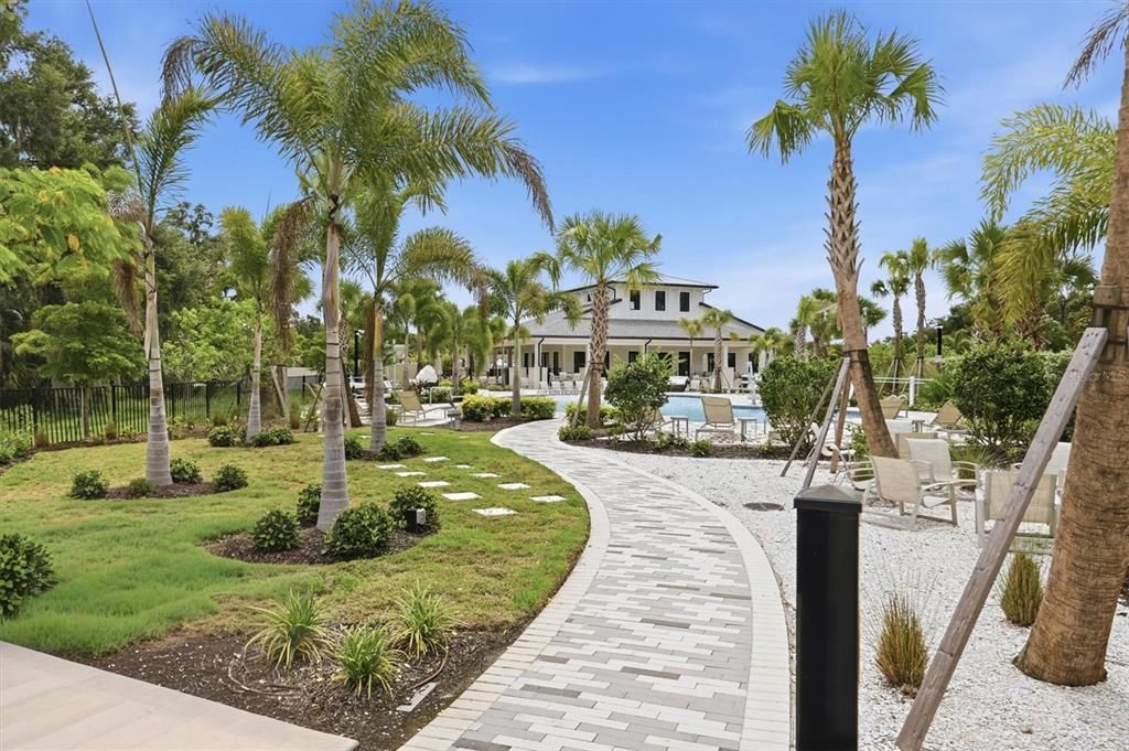 For Sale: $615,000 (5 beds, 4 baths, 3804 Square Feet)