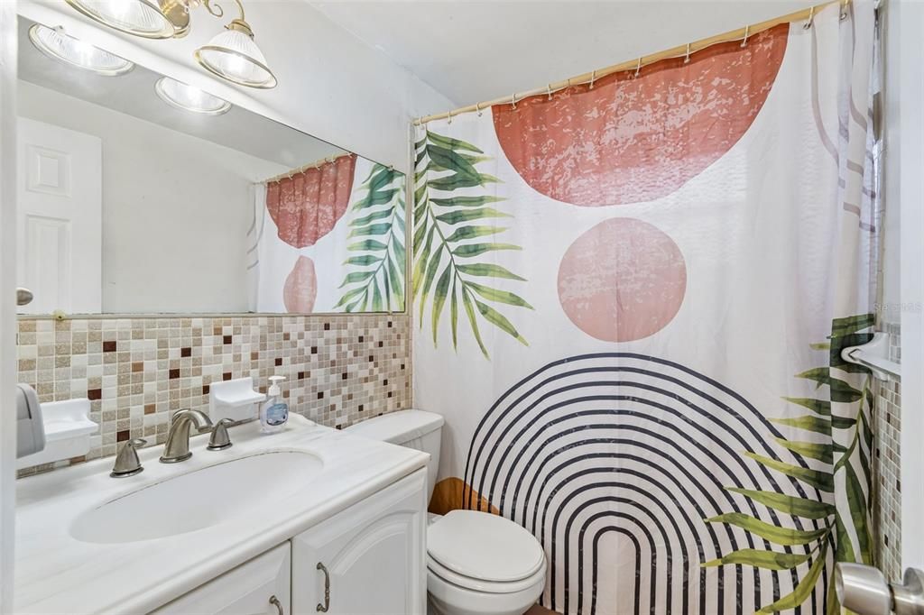 For Sale: $245,000 (3 beds, 2 baths, 1148 Square Feet)