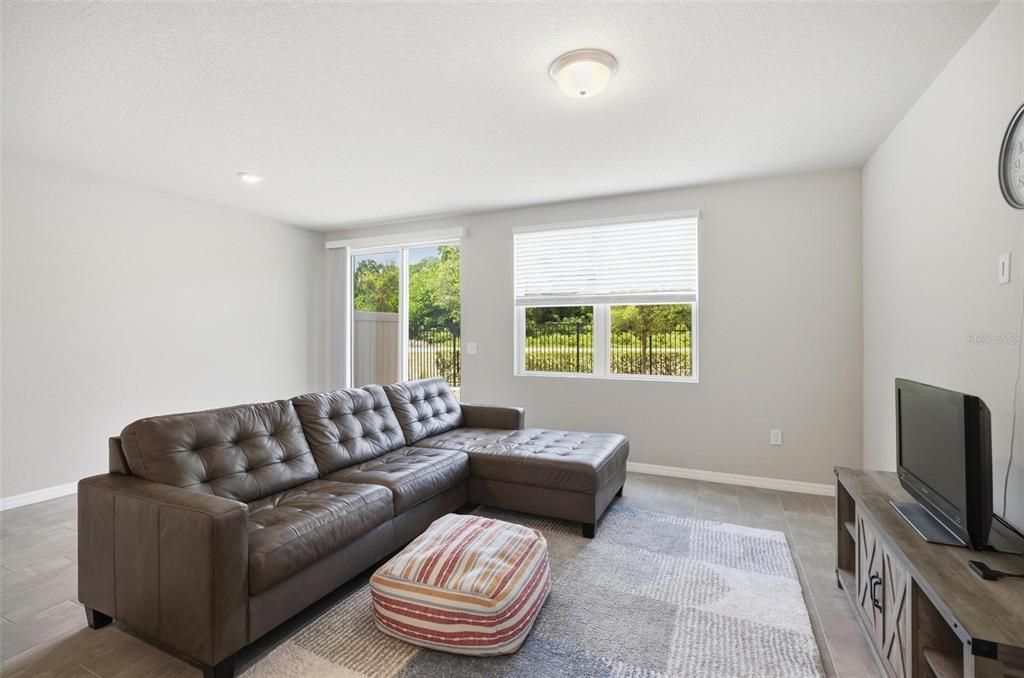 En Venta: $329,900 (3 camas, 2 baños, 1525 Pies cuadrados)