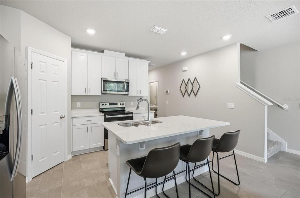 En Venta: $329,900 (3 camas, 2 baños, 1525 Pies cuadrados)