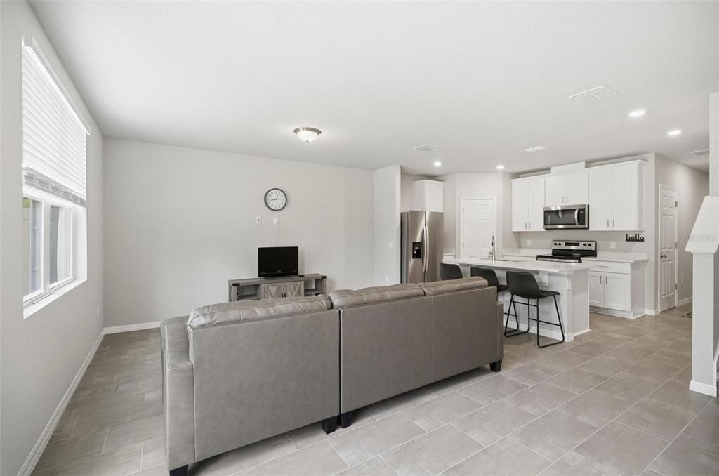 En Venta: $329,900 (3 camas, 2 baños, 1525 Pies cuadrados)