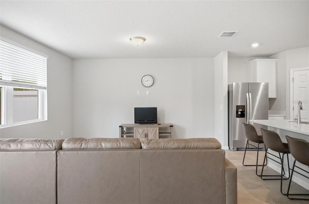 En Venta: $329,900 (3 camas, 2 baños, 1525 Pies cuadrados)