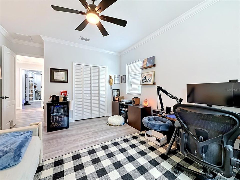 For Sale: $759,900 (3 beds, 2 baths, 2164 Square Feet)