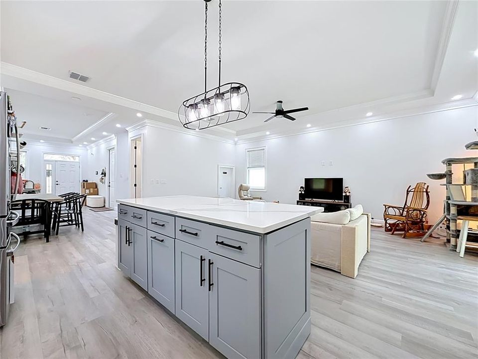 For Sale: $759,900 (3 beds, 2 baths, 2164 Square Feet)