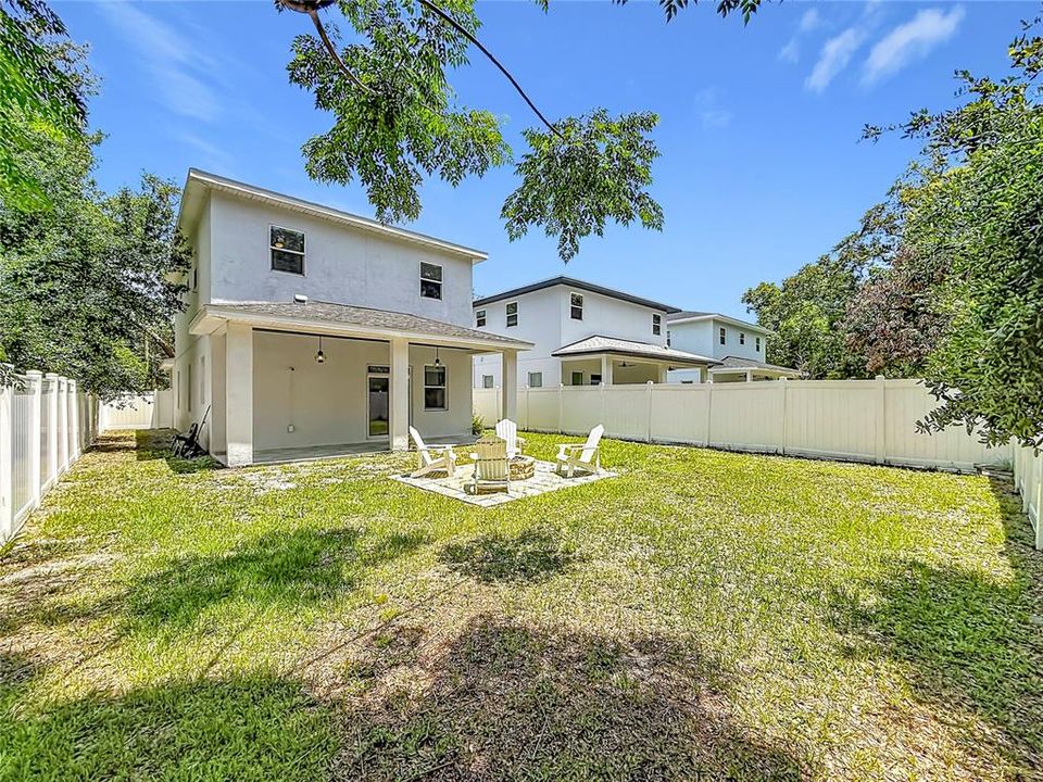 For Sale: $759,900 (3 beds, 2 baths, 2164 Square Feet)