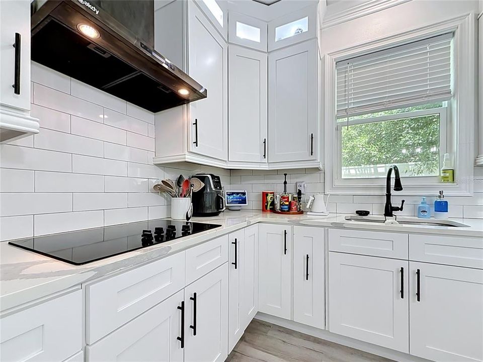 For Sale: $759,900 (3 beds, 2 baths, 2164 Square Feet)