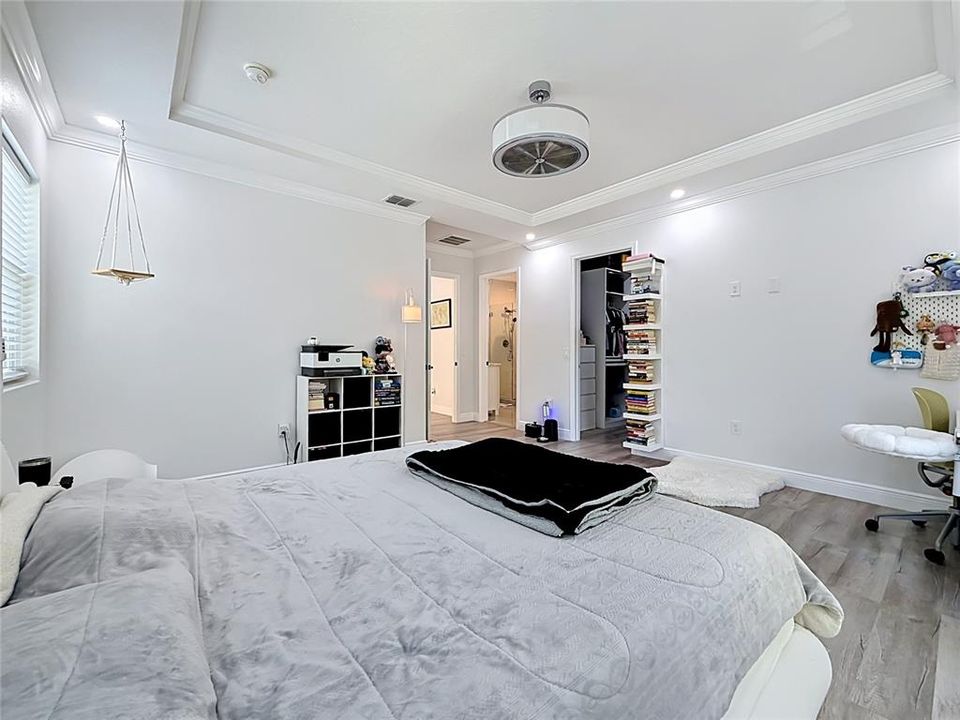 For Sale: $759,900 (3 beds, 2 baths, 2164 Square Feet)