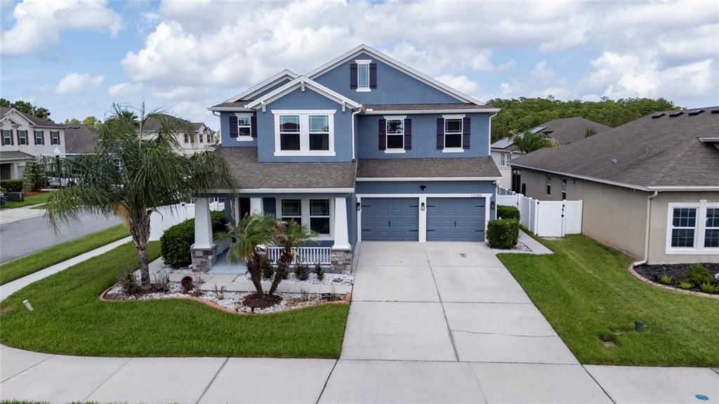 For Sale: $699,900 (5 beds, 4 baths, 3530 Square Feet)