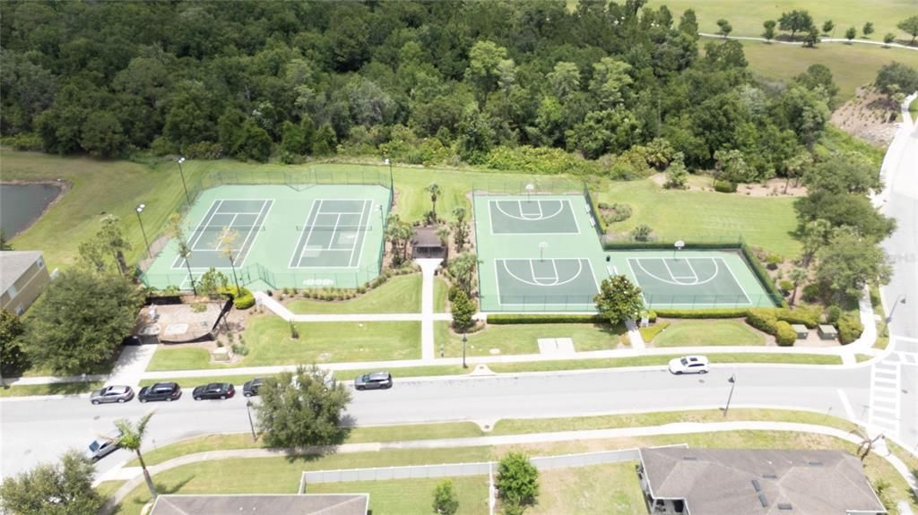 For Sale: $699,900 (5 beds, 4 baths, 3530 Square Feet)