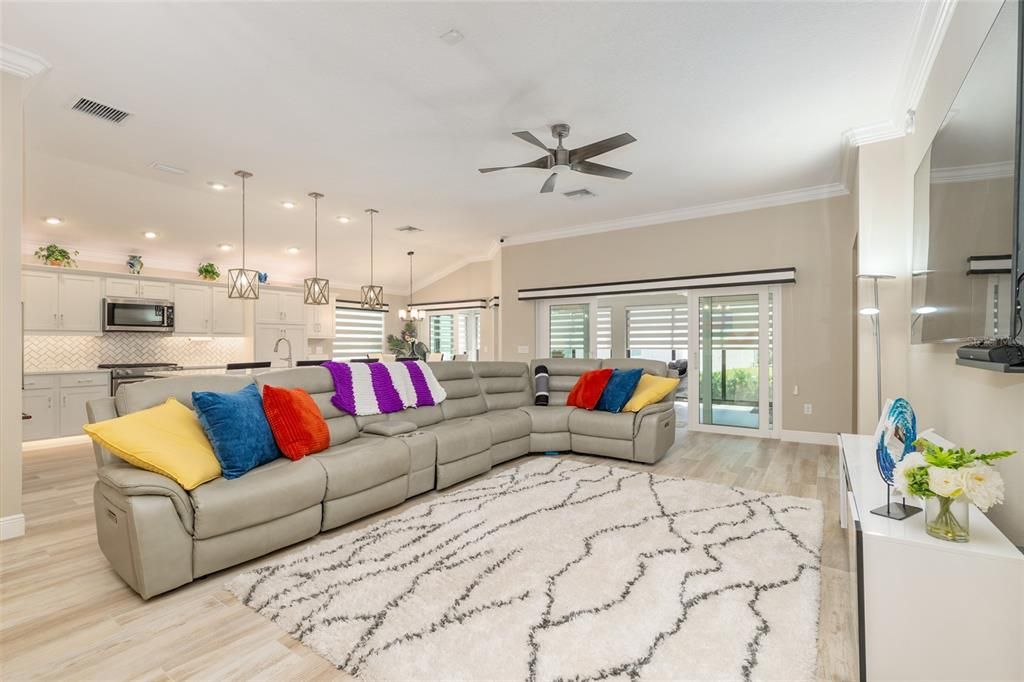 For Sale: $650,000 (3 beds, 2 baths, 1918 Square Feet)
