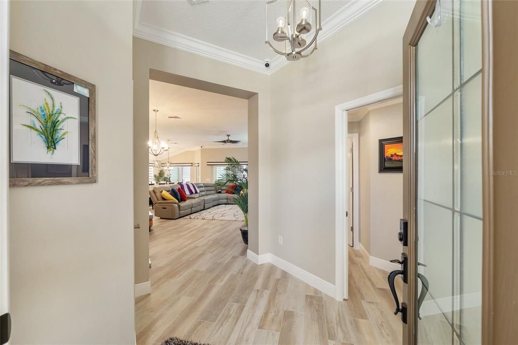 For Sale: $650,000 (3 beds, 2 baths, 1918 Square Feet)